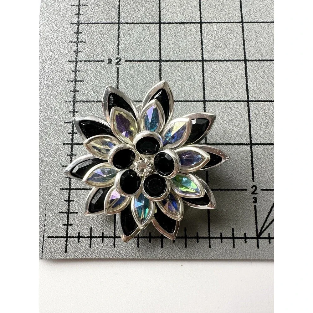 Avon vintage flower